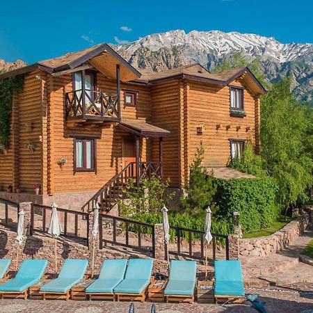 Nebesa Guest House Chimgan Exterior foto
