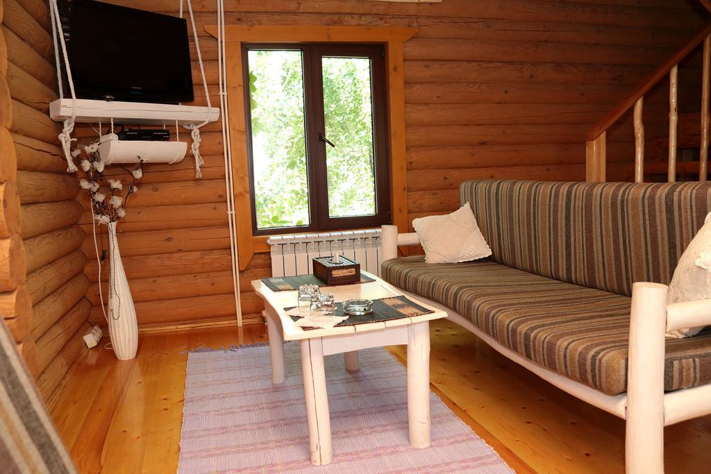Nebesa Guest House Chimgan Exterior foto